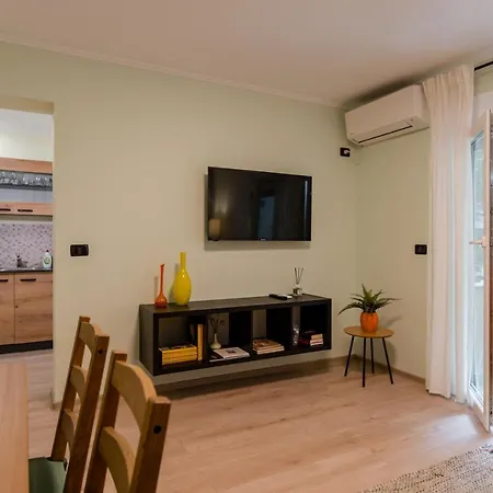 New Iorga5 Oldcity Selfcheckin Apartman