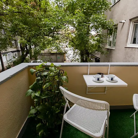 New Iorga5 Oldcity Selfcheckin Appartement