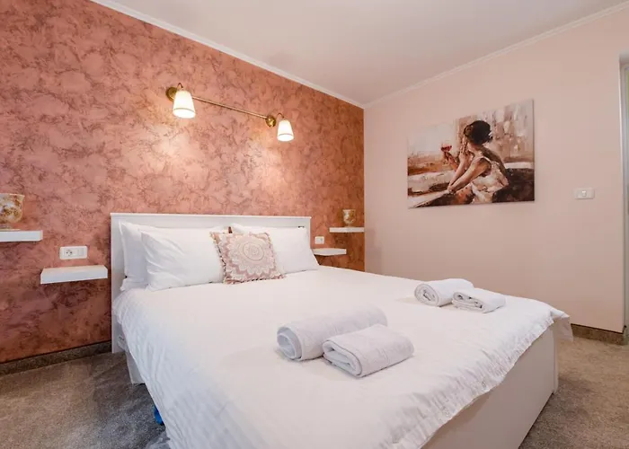 New Iorga5 Oldcity Selfcheckin Apartman *